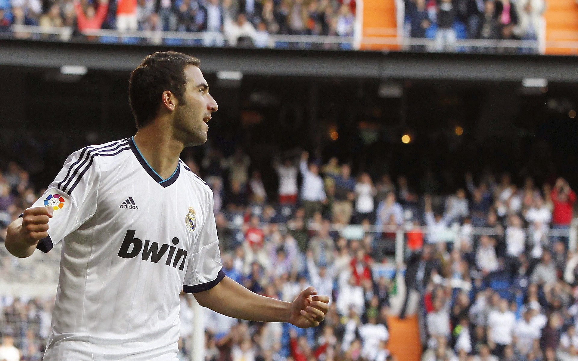 开云体育-中国足球引入智能追踪设备实时反馈跑动数据，足球app排行 追踪球员