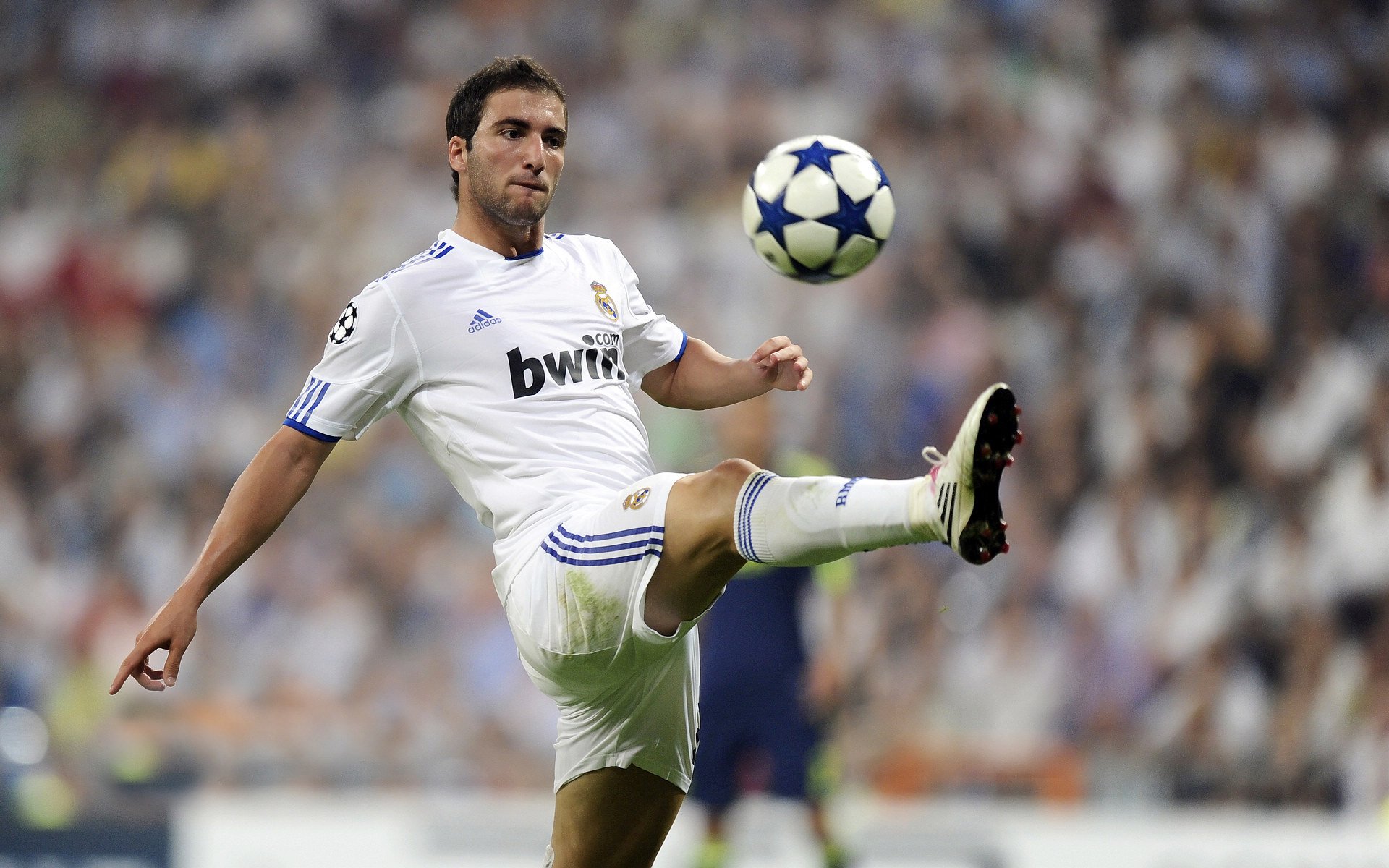 开云网页版登录入口-巴黎圣日耳曼以绝佳表现稳居法甲榜首